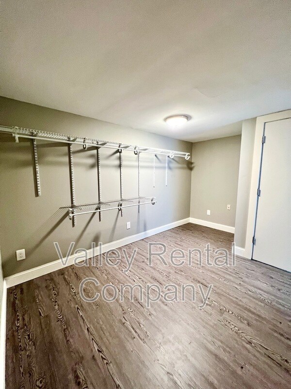 Building Photo - 72 Lyman St