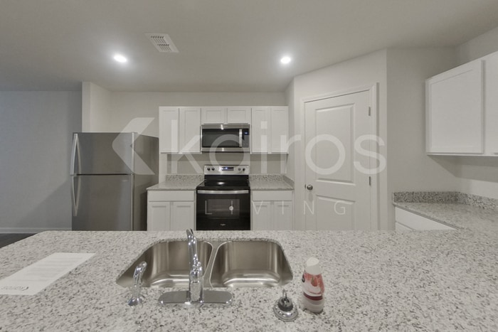 Building Photo - 100 Rock Run Trl