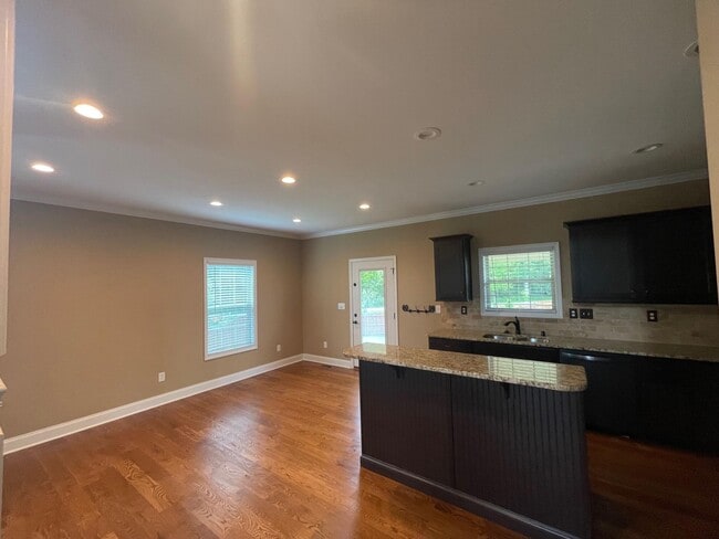 Building Photo - 1568 Sweet Clover Pk