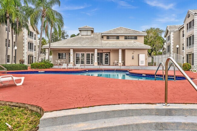 Building Photo - 2803 N Oakland Forest Dr