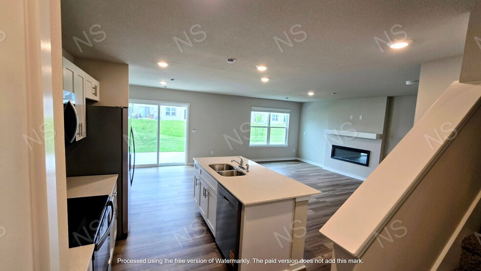 Building Photo - 523 Kinley Dr