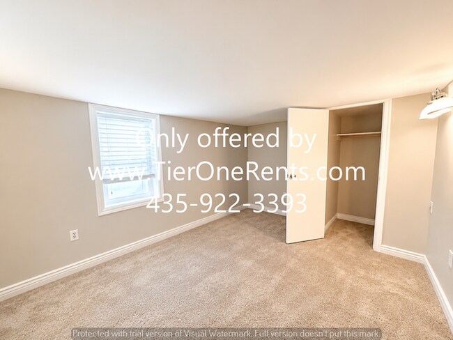 Building Photo - This property offers a NO DEPOSIT option available for qualified renters!