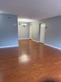 Building Photo - 33 McCormick Terrace