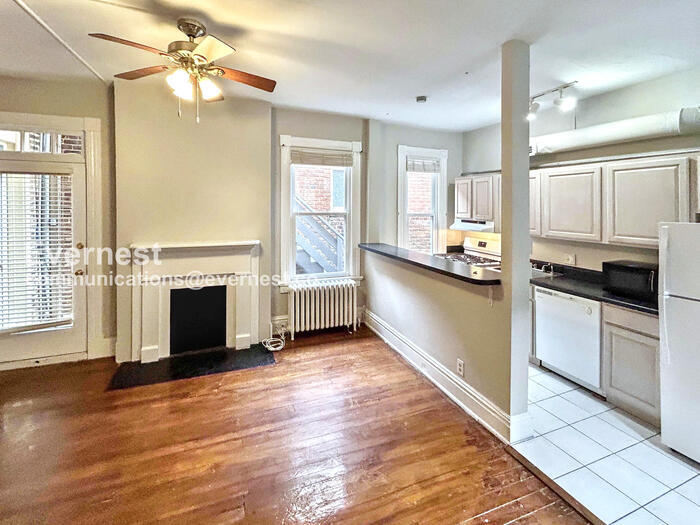 Building Photo - 1605 Grove Ave