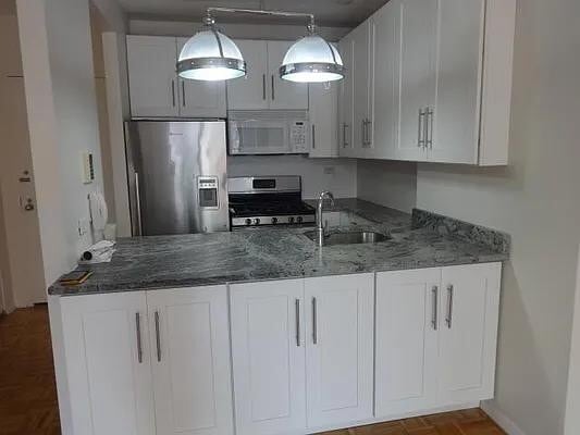 Building Photo - 380 Rector Pl