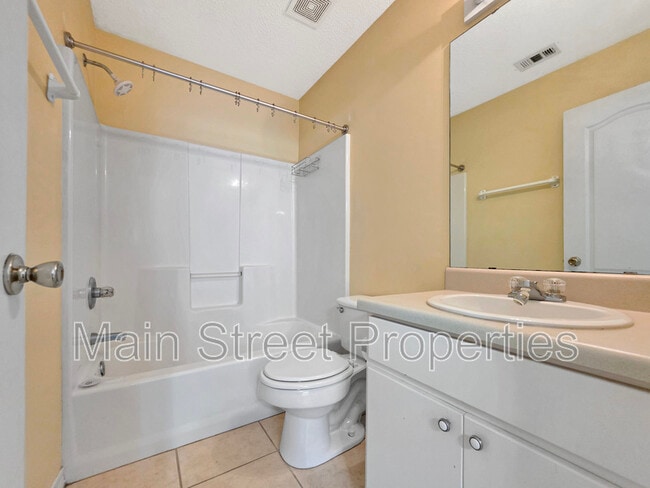 Building Photo - 3359 Green Briar Cir