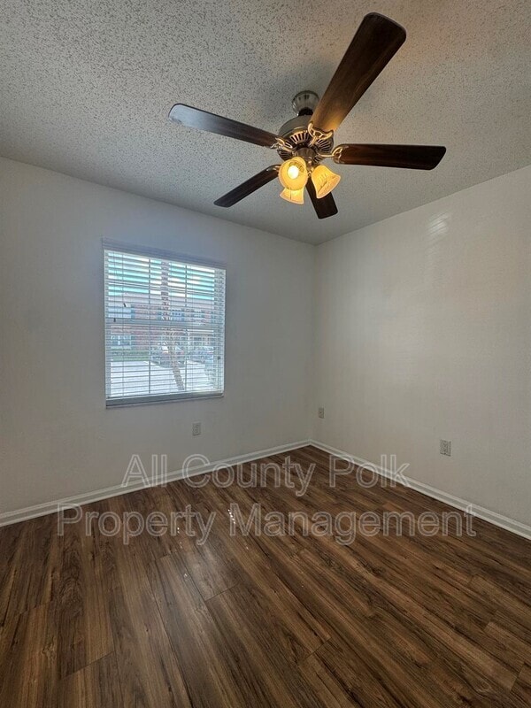 Building Photo - 1920 E Edgewood Dr