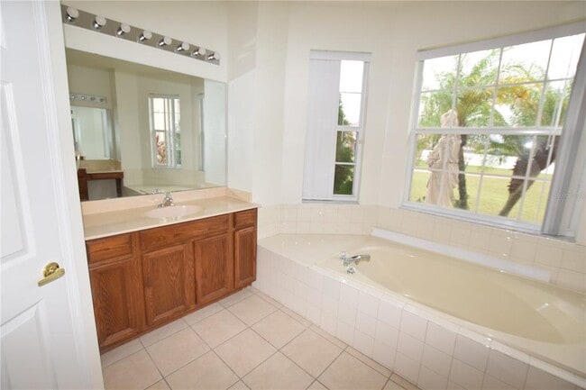 Building Photo - 2604 Lutza Way