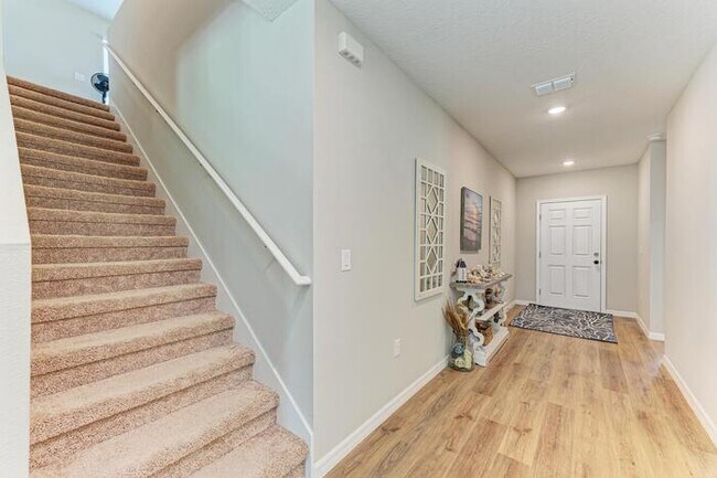 Building Photo - Beautiful Home For Rent In Crosswind Point!