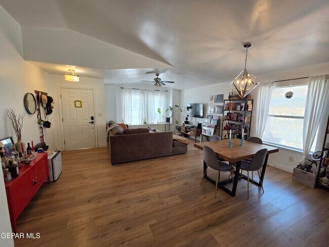 Building Photo - 677 Linda Johnson Ave