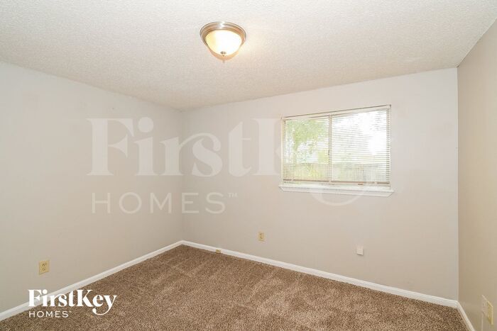 Building Photo - 6988 Oriely Dr S