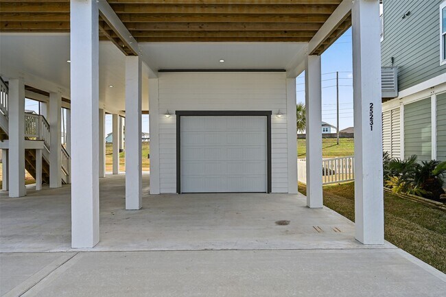 Building Photo - 25231 Sausalito Dr