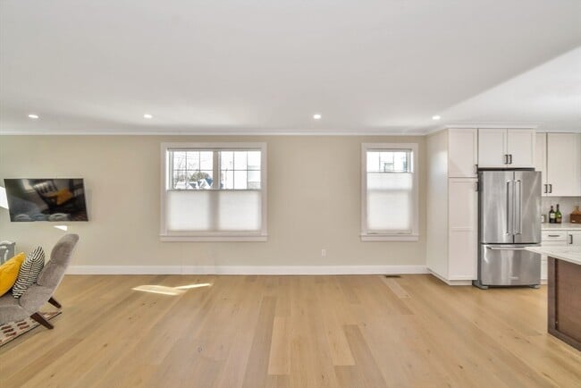 Building Photo - 54 Williams Ave