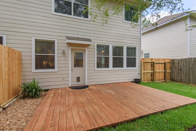 Building Photo - 19 Musk Rose Ct