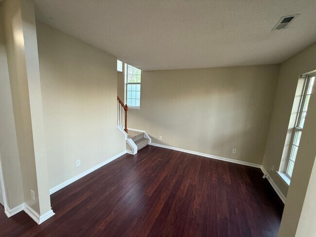 Building Photo - Cute Home in Great North Charlotte Community