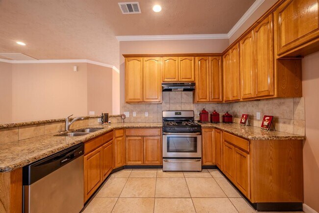 Building Photo - 15719 Edo Cir
