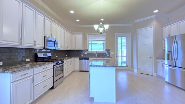 Building Photo - FOR RENT 3 bedroom 2 bath home in Arbor Gr...