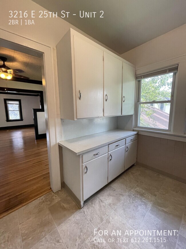 Building Photo - 3216 E 25th St