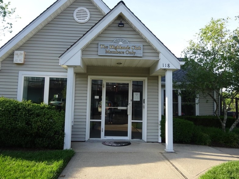 club house - 20 Leeward Ln