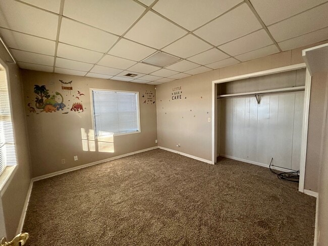 Building Photo - 3003 W Redwood Ave