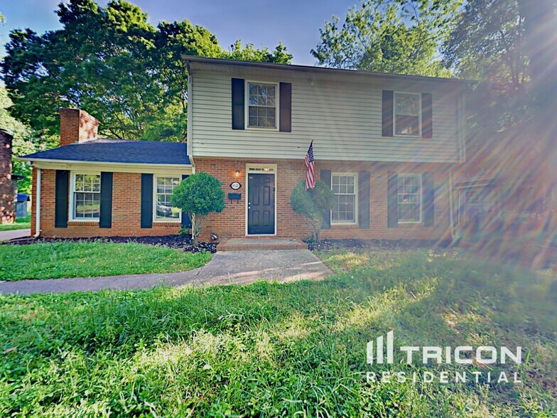 Building Photo - 6520 Farmingdale Dr