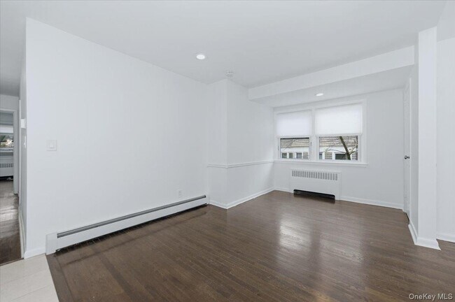 Building Photo - 98 Nassau Rd