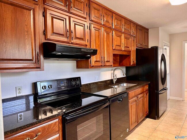 Building Photo - 213 Wingate Ave SW