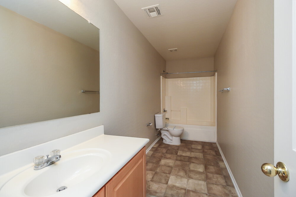 Building Photo - 6833 S 30th Ln
