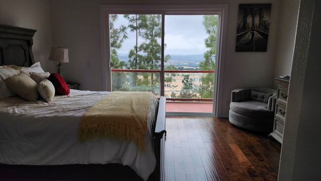 Primary Photo - Beautiful Home in Prestigious Aliso Viejo ...