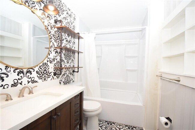 Building Photo - 3116 Jackson St