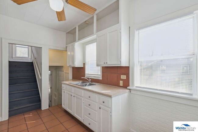 Building Photo - 2 bedroom 1 bath home