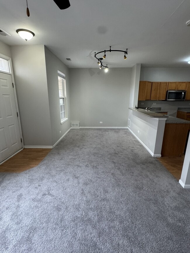 Building Photo - 309 Springbrook Trail S