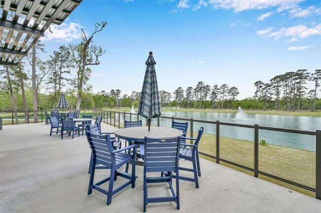 Building Photo - 673 Royal Arch Dr