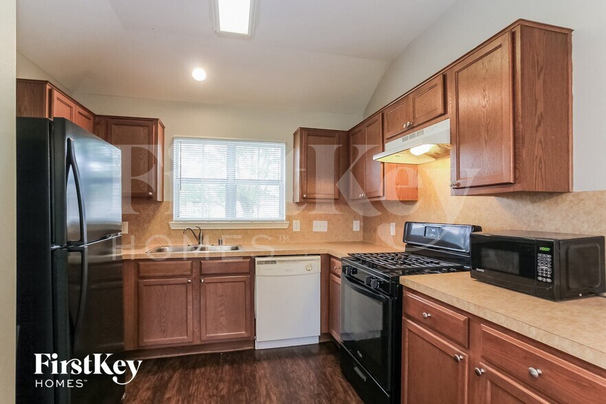 Building Photo - 21106 Wortham Oaks Dr