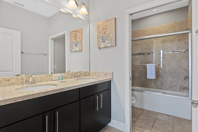 Building Photo - 466 Captiva Dr