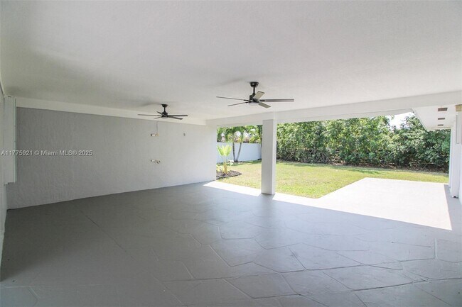 Building Photo - 9680 SW 77th St
