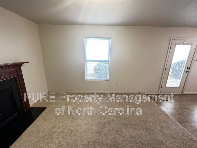 Building Photo - 723 Skywatch Ln