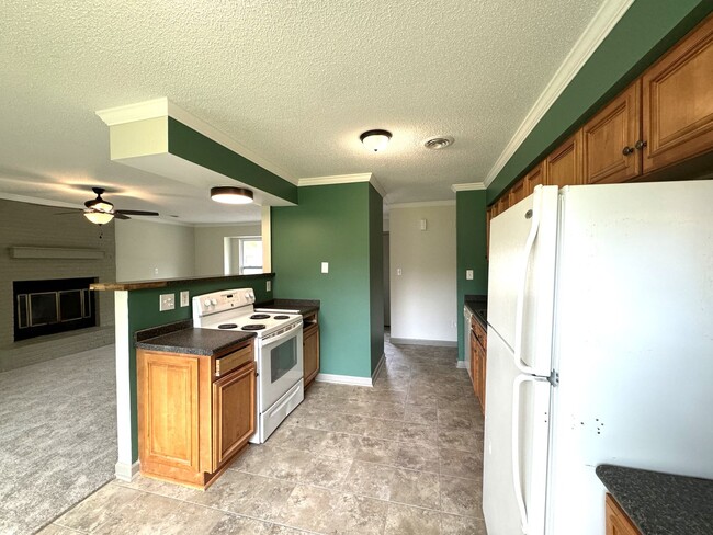 Building Photo - Adorable home located in Southwest side of Jacksonville