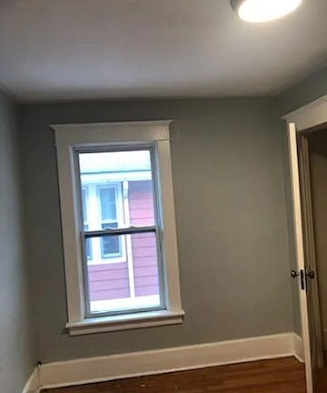 Building Photo - 122 Barton Ave