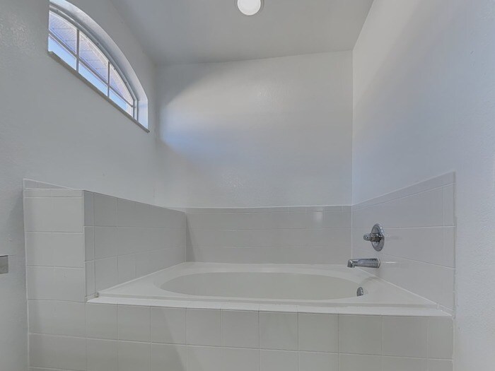 Building Photo - 7691 Canterbury Cir