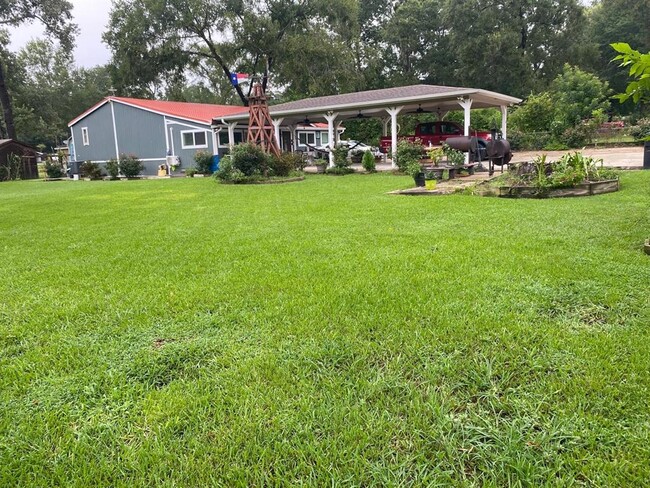 Building Photo - 25845 Peach Dr