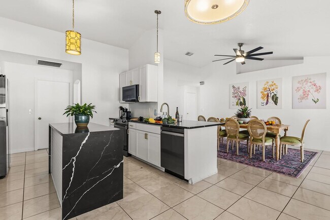 Building Photo - 1040 Hali Ridge Ct