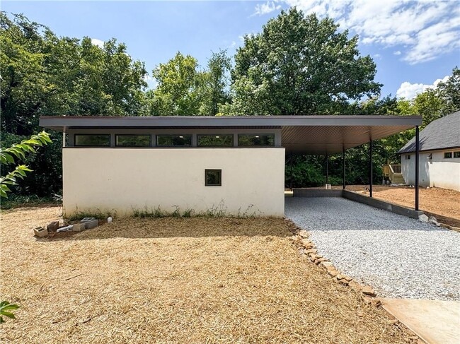Building Photo - 1111 S Ray Ave