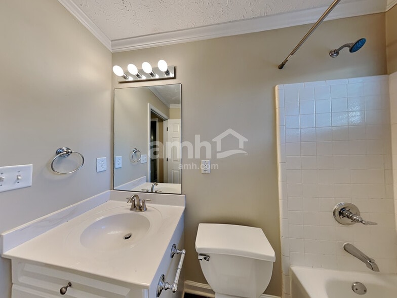 Building Photo - 360 Dunagan Dr