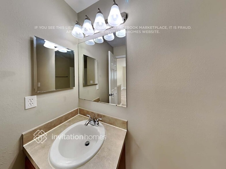 Building Photo - 9605 Simeon Dr
