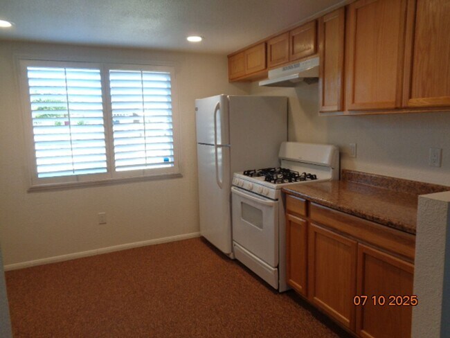 Building Photo - Charming Quartz Hill Guest House