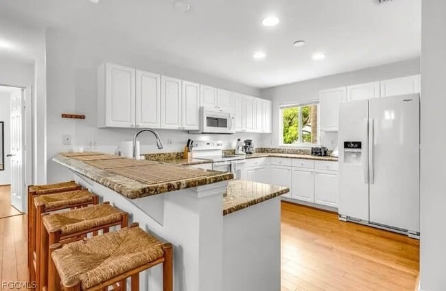 Building Photo - 915 SW 1st Terrace