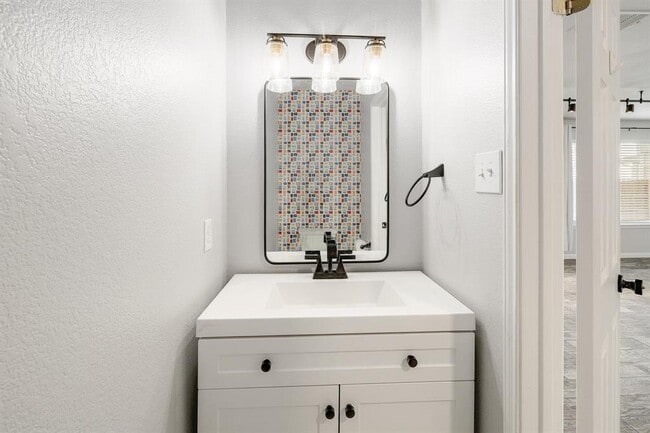 Building Photo - 6212 Speyside Dr