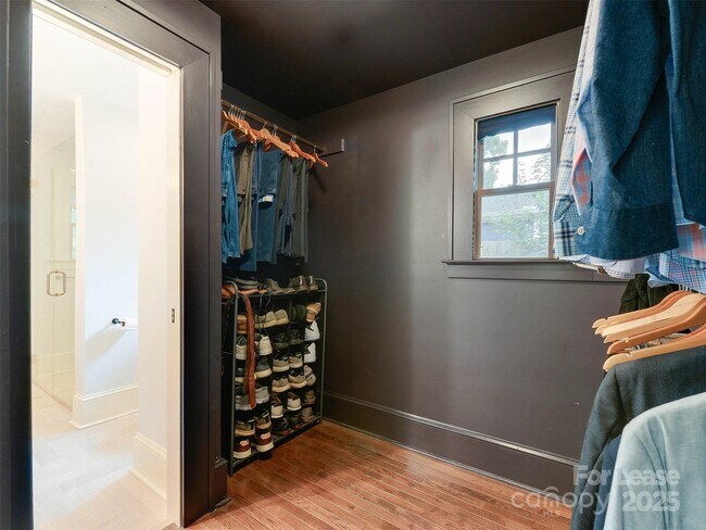 Building Photo - 508 Seldon Dr