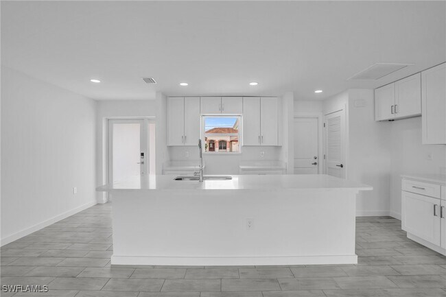 Building Photo - 2812 15th St SW